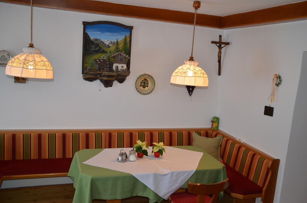 Pension Kirchbrugger Telfes im Stubai Eksteriør bilde